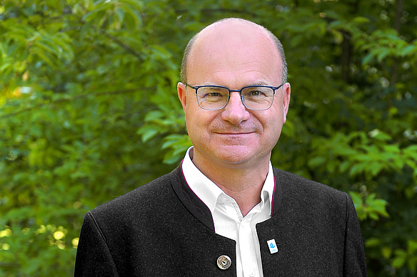 Dr. Norbert Schäffer, Diplom-Biologe und Vorsitzender des Landesbund für Vogel- und Naturschutz in Bayern e.V. (LBV)